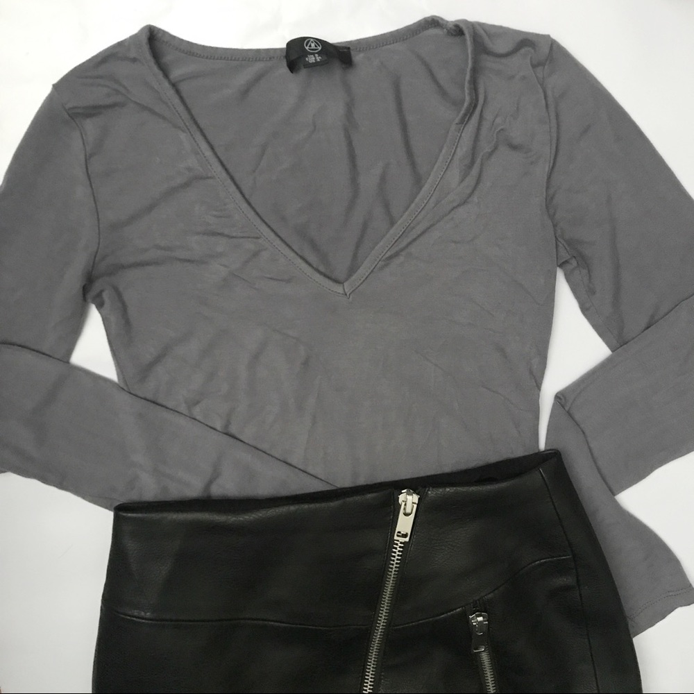 Missguided Long Sleeve V Neck Bodysuit Grey